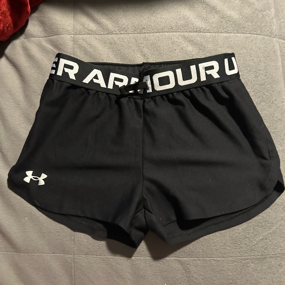 Black Under Armor shorts